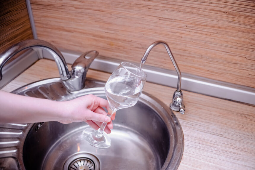 bar sink faucet